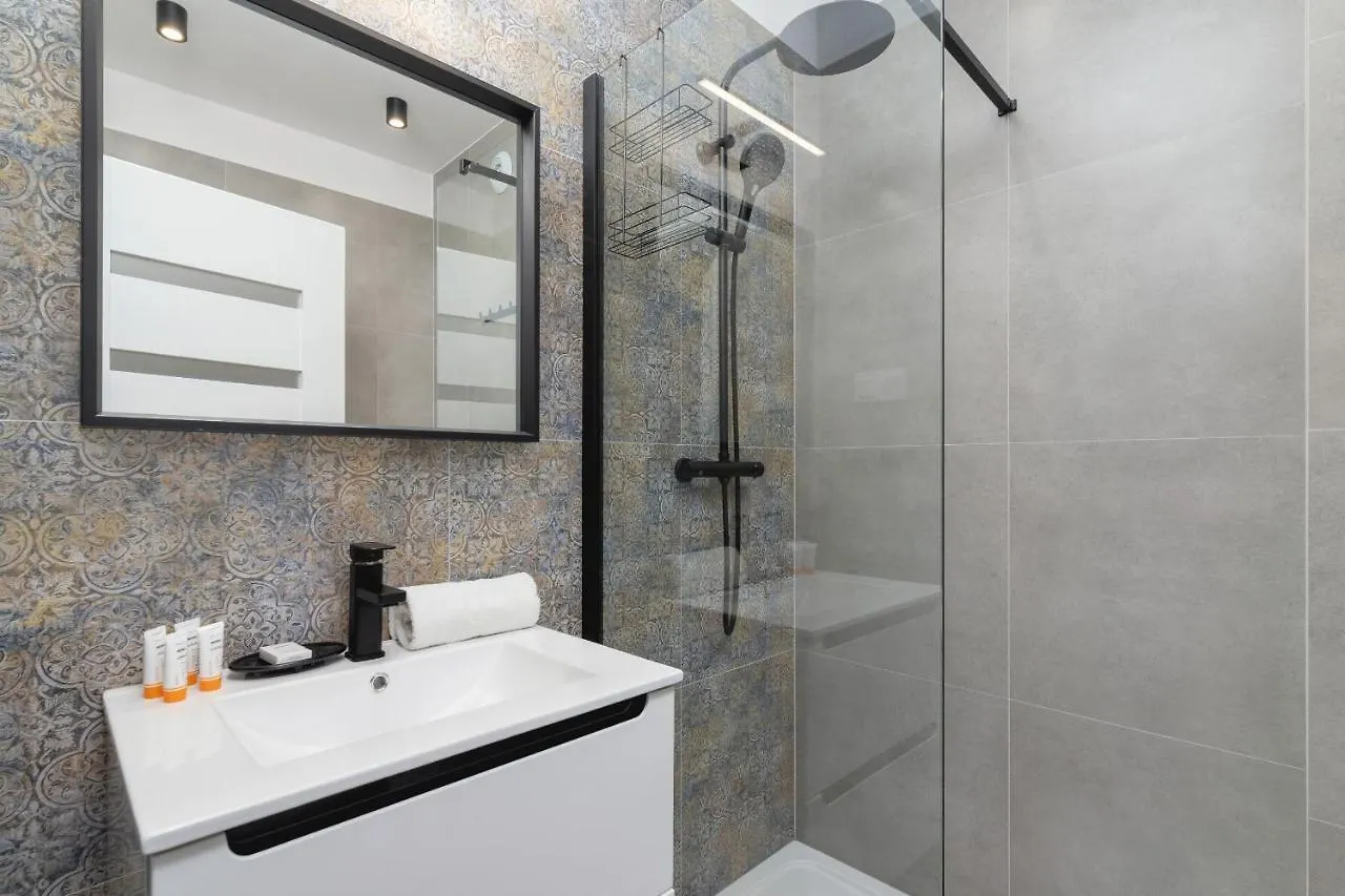 Apartment Modern Studio Cracow Rakowicka 14 By Noclegi Renters Krakow